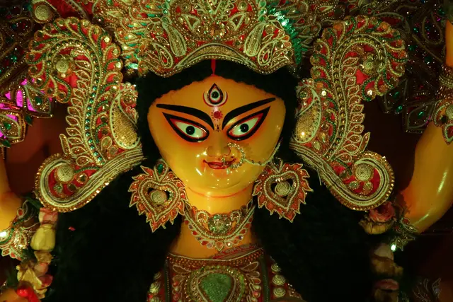 Ídol de la deessa Durga, elaborat amb cura